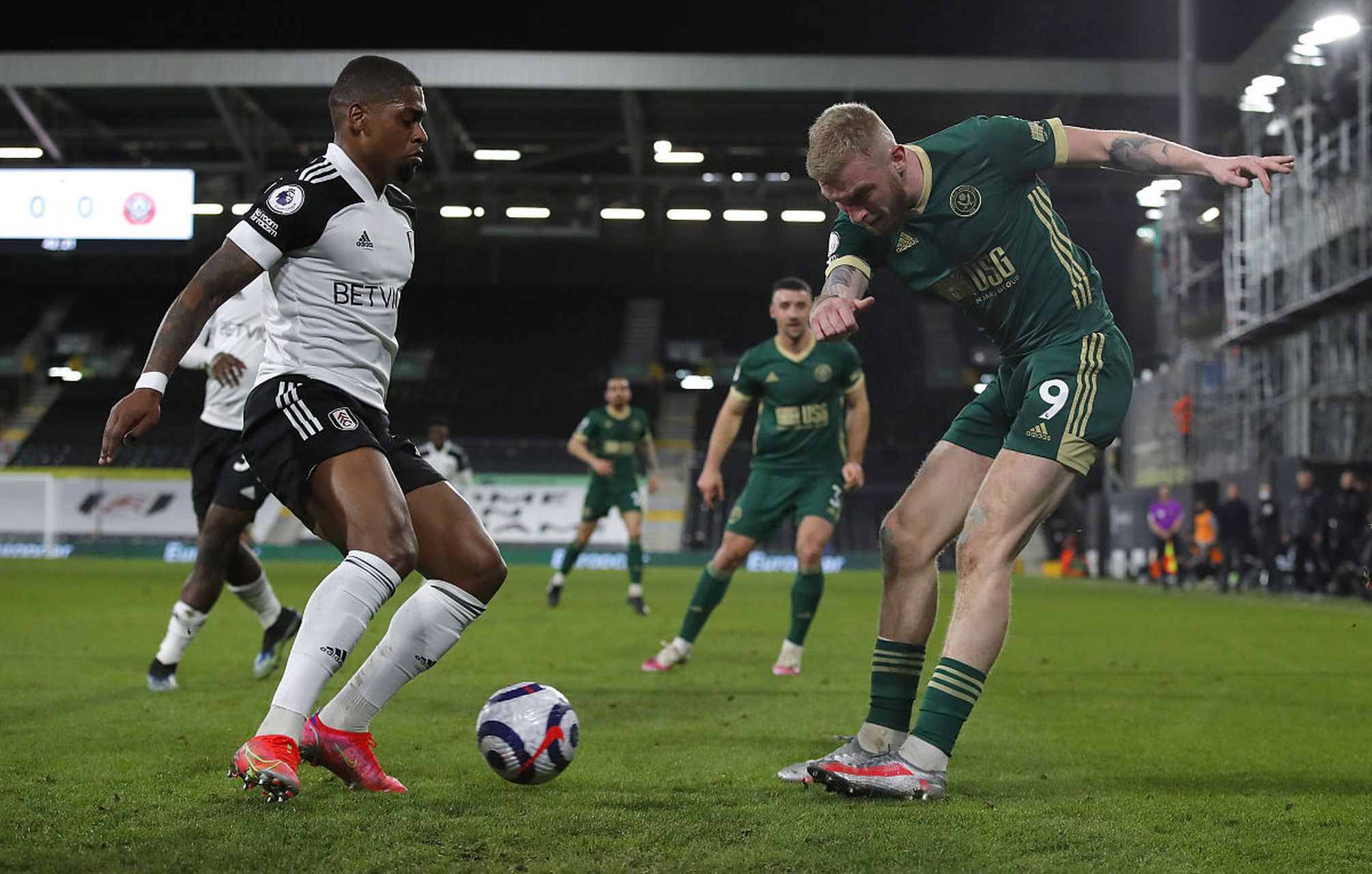 她面对的同 她面对的同